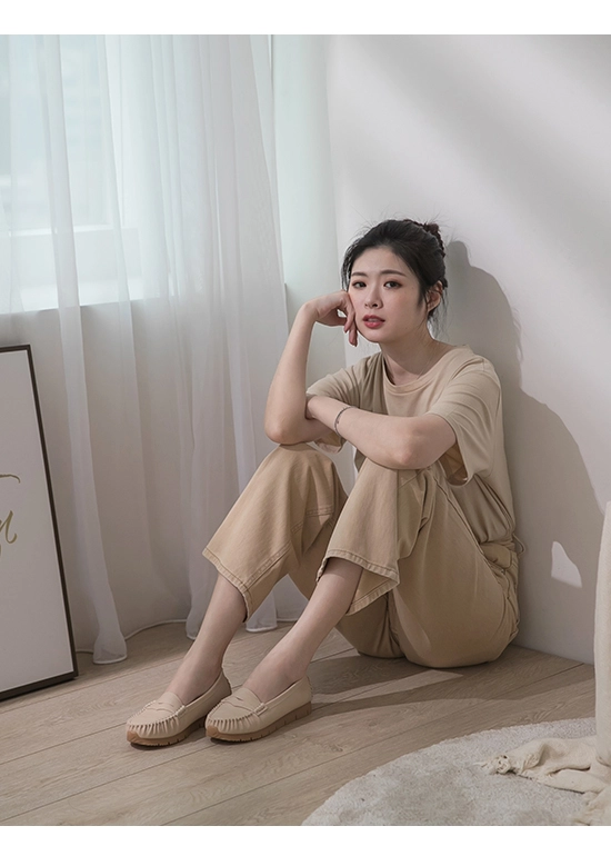 柔軟升級．MIT經典款莫卡辛健走鞋 百搭米