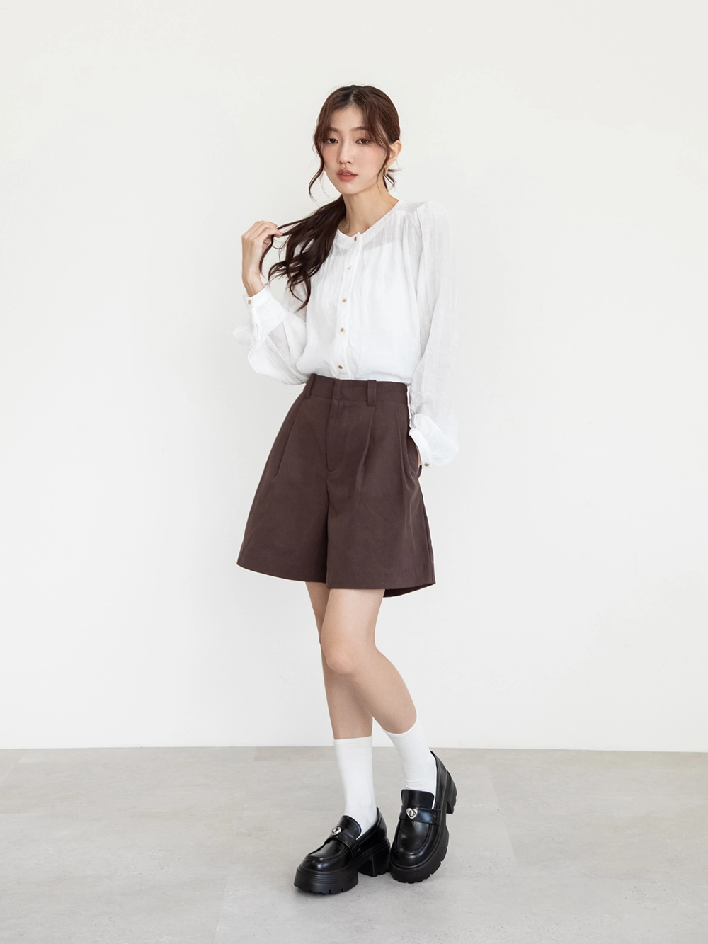 Love愛心釦飾厚底樂福鞋 黑色
